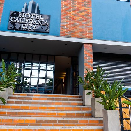 Hotel California City Medellín Exteriör bild